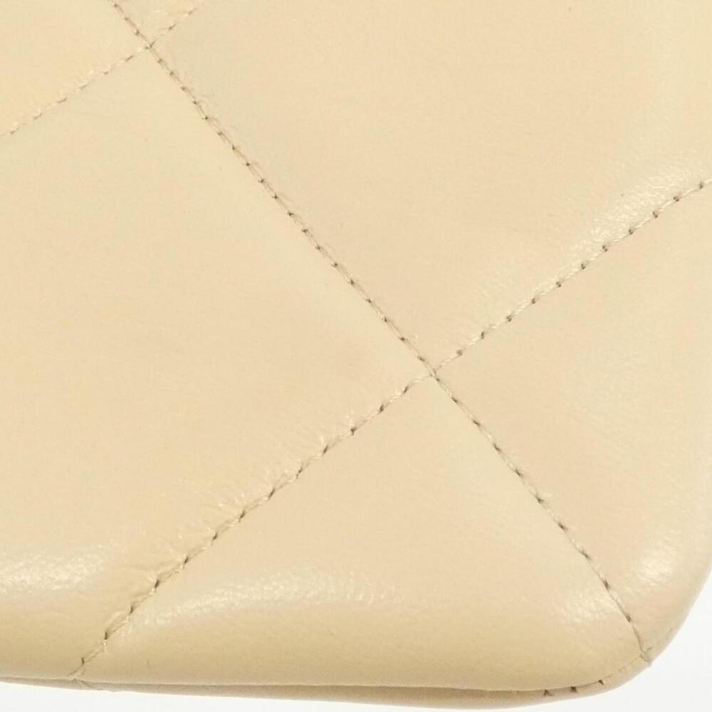 CHANEL Cream Pouch - Picture 4 of 8